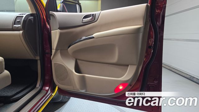 Kia Carnival R School Bus 2012 — фото 24