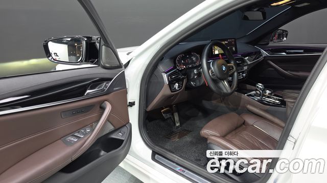 BMW 5 Series (G30) 530i M Sport Package 2023 — фото 10