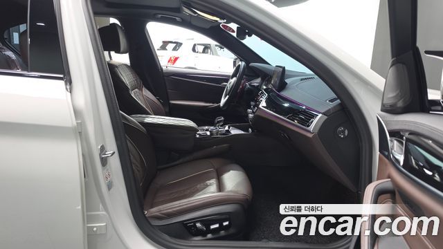 BMW 5 Series (G30) 530i M Sport Package 2023 — фото 11
