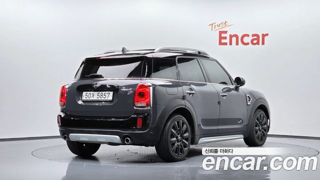 MINI Cooper SD Countryman ALL4 2nd 2019 — фото 2