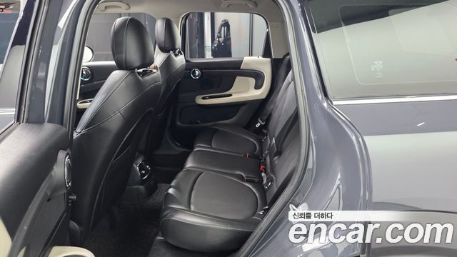MINI Cooper SD Countryman ALL4 2nd 2019 — фото 12