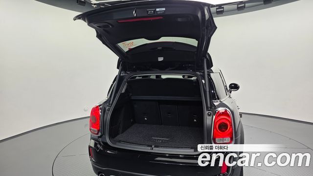 MINI Cooper SD Countryman ALL4 2nd 2019 — фото 19