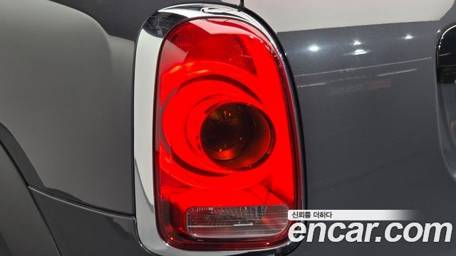 MINI Cooper SD Countryman ALL4 2nd 2019 — фото 23