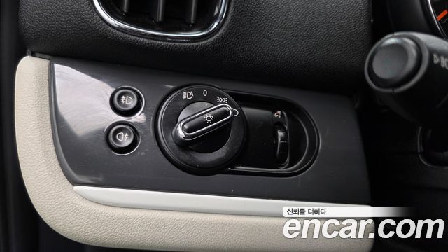 MINI Cooper SD Countryman ALL4 2nd 2019 — фото 29