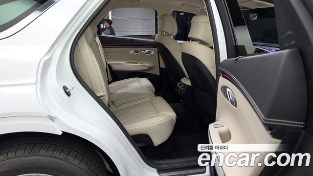 Genesis GV70 2.5T Gasoline 2WD 2026 — фото 12