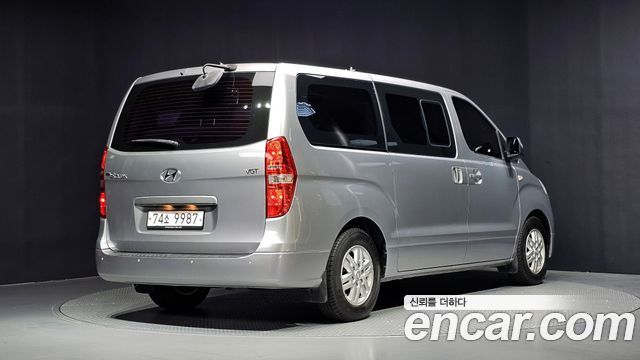 Hyundai Grand Starex 12-Seater Wagon Smart 2017 — фото 2