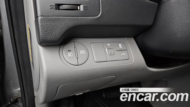 Hyundai Grand Starex 12-Seater Wagon Smart 2017 — фото 14