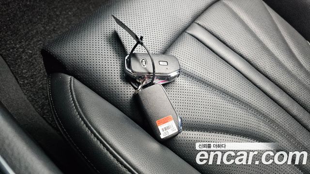 Kia K5 Hybrid (III) Signature 2020 — фото 15