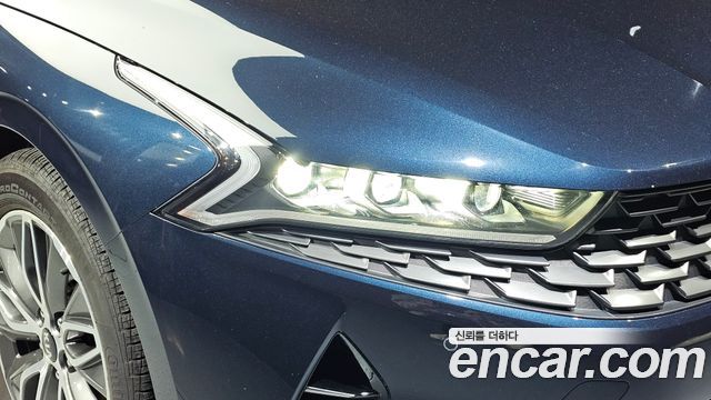 Kia K5 Hybrid (III) Signature 2020 — фото 22
