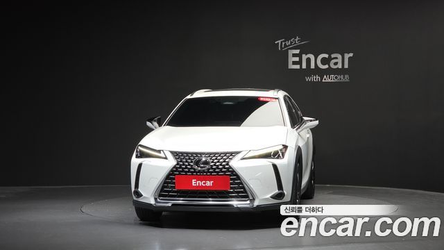 Lexus UX300h 2.0 2WD 2026 — фото 3