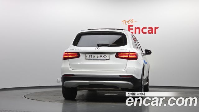 Mercedes-Benz GLC-Class (X253) GLC350e 4MATIC Premium 2019 — фото 4