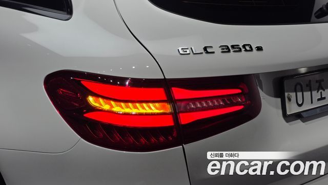 Mercedes-Benz GLC-Class (X253) GLC350e 4MATIC Premium 2019 — фото 23