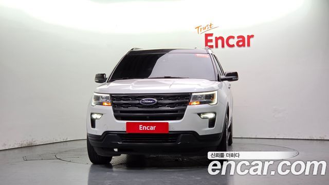 Ford Explorer 2.3 Limited 4WD 5th 2019 — фото 3
