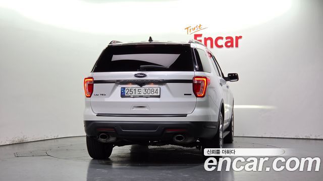 Ford Explorer 2.3 Limited 4WD 5th 2019 — фото 4