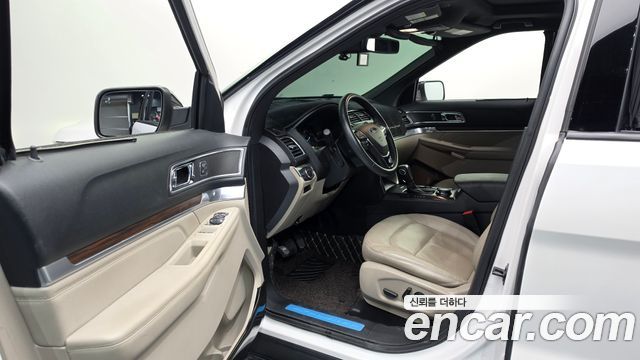 Ford Explorer 2.3 Limited 4WD 5th 2019 — фото 10