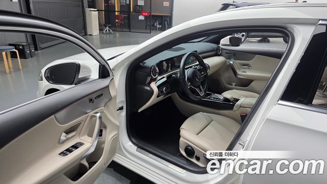 Mercedes-Benz A-Class (W177) A220 Sedan