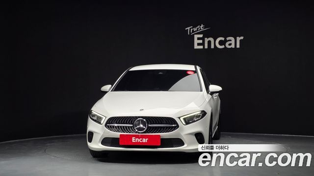 Mercedes-Benz A-Class (W177) A220 Sedan 2022 — фото 4