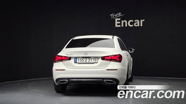 Mercedes-Benz A-Class (W177) A220 Sedan 2022 — фото 5