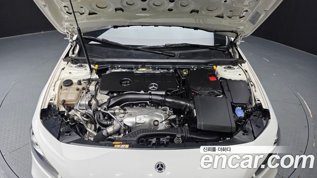 Mercedes-Benz A-Class (W177) A220 Sedan 2022 — фото 7