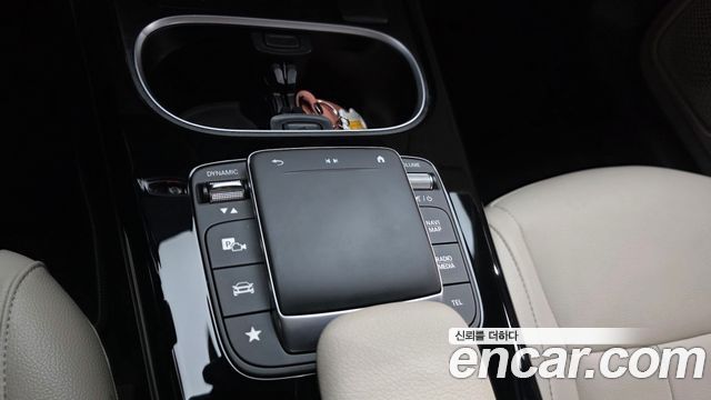 Mercedes-Benz A-Class (W177) A220 Sedan 2022 — фото 18