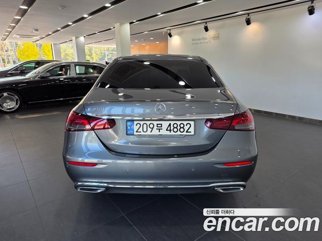 Mercedes-Benz E-Class (W213) E250 Exclusive 2022 — фото 4