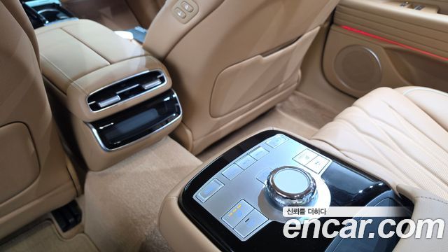Genesis G80 (RG3) Gasoline 2.5 Turbo AWD 2026 — фото 17