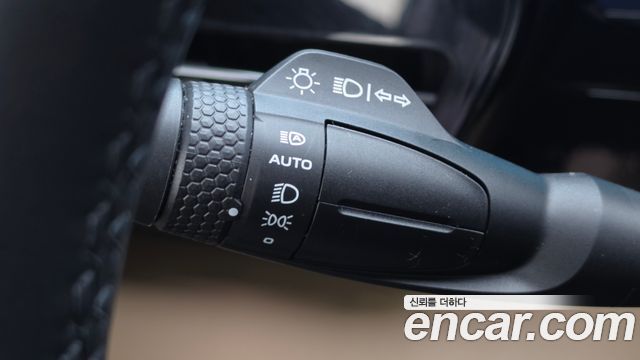Renault Korea Grand Koleos 2.0 Iconic 2WD 2025 — фото 27