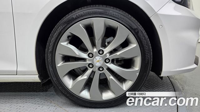 Chevrolet Malibu 2.0 Turbo LTZ Premium 2017 — фото 21