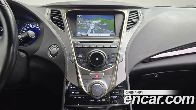 Hyundai Grandeur (HG) HG240 Luxury 2012 — фото 12