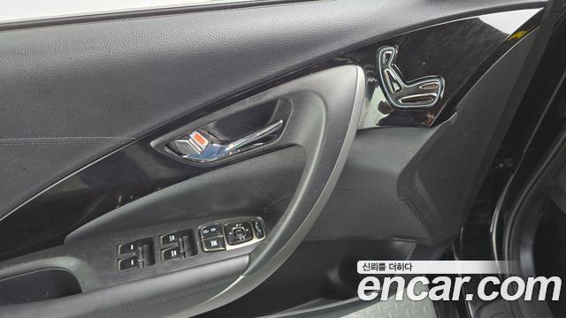 Hyundai Grandeur (HG) HG240 Luxury 2012 — фото 20