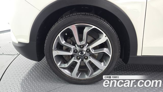 KG Mobility (SsangYong) Tivoli Diesel LX 2WD 2016 — фото 5