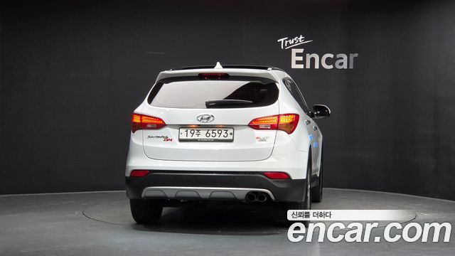 Hyundai Santa Fe (DM) Diesel(e-VGT) 2.0 2WD Premium 2015 — фото 4