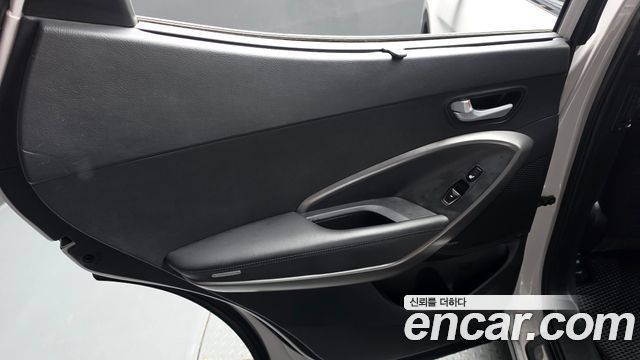 Hyundai Santa Fe (DM) Diesel(e-VGT) 2.0 2WD Premium 2015 — фото 25