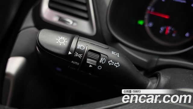 Hyundai Santa Fe (DM) Diesel(e-VGT) 2.0 2WD Premium 2015 — фото 27