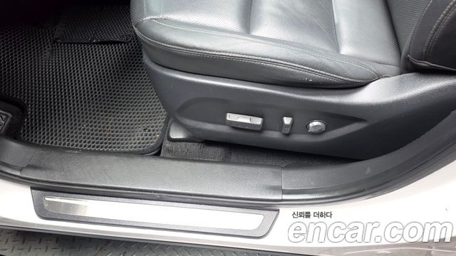 Hyundai Santa Fe (DM) Diesel(e-VGT) 2.0 2WD Premium 2015 — фото 31