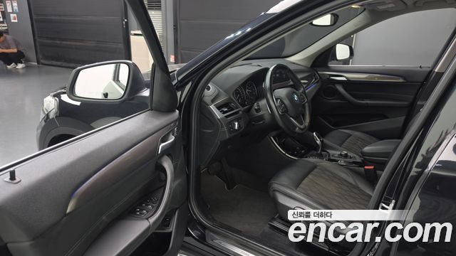 BMW X1 (F48) xDrive 18d xLine 2021 — фото 10