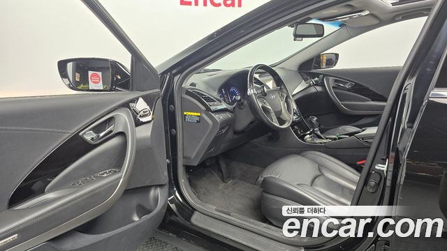 Hyundai Grandeur (HG) HG240 Luxury 2012 — фото 10