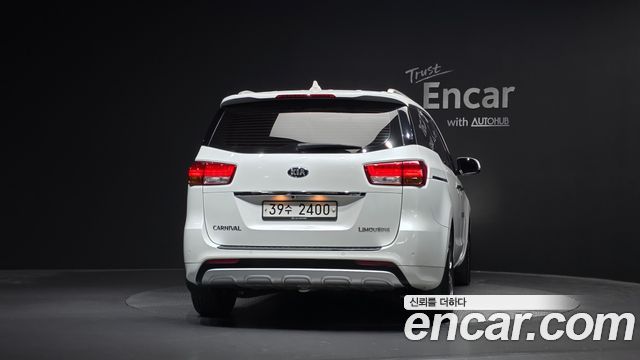 Kia Carnival 7-seater Limousine VIP 2018 — фото 4
