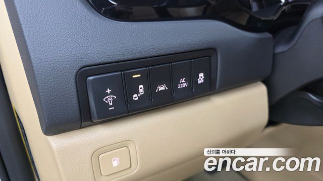 Kia Carnival 7-seater Limousine VIP 2018 — фото 20
