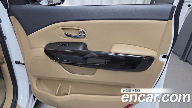 Kia Carnival 7-seater Limousine VIP 2018 — фото 25