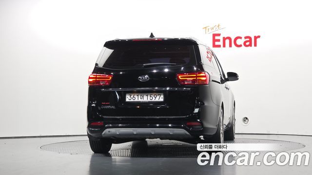 Kia Carnival 9-Seater Prstige 2019 — фото 4