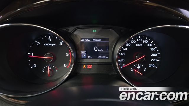 Kia Carnival 9-Seater Prstige 2019 — фото 8
