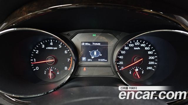Kia Carnival Gasoline 9-Seater Noblesse Special 2019 — фото 8