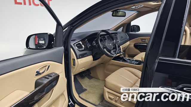 Kia Carnival Gasoline 9-Seater Noblesse Special 2019 — фото 10