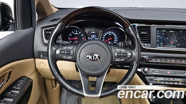 Kia Carnival Gasoline 9-Seater Noblesse Special 2019 — фото 14