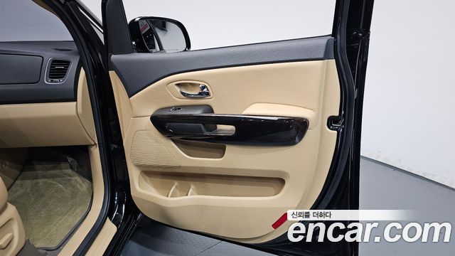 Kia Carnival Gasoline 9-Seater Noblesse Special 2019 — фото 25