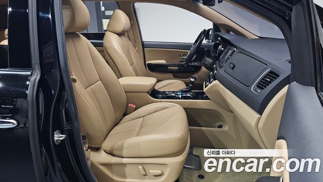 Kia Carnival Gasoline 9-Seater Noblesse Special 2019 — фото 26