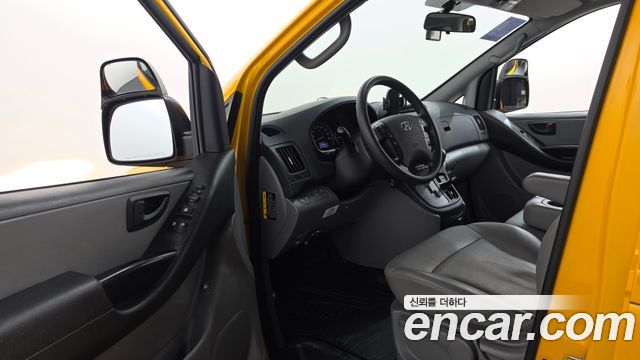 Hyundai Grand Starex School Bus 2019 — фото 10