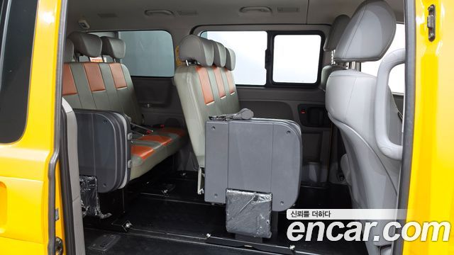Hyundai Grand Starex School Bus 2019 — фото 12