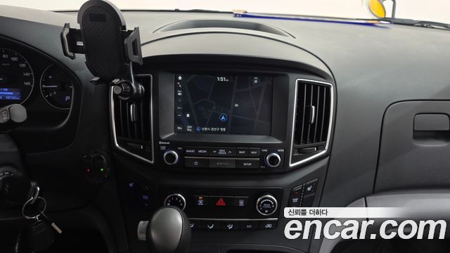 Hyundai Grand Starex School Bus 2019 — фото 14